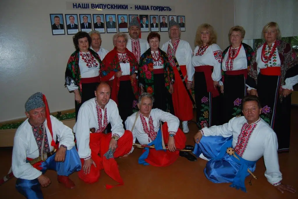 Ми працю любимо, що в творчисть перейшла
