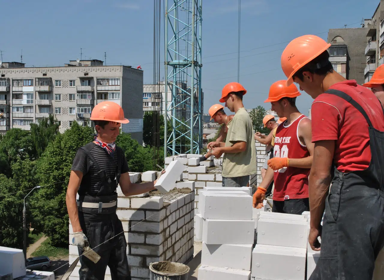 Будівельники потрібні в усі часи, завжди, скрізь, усюди