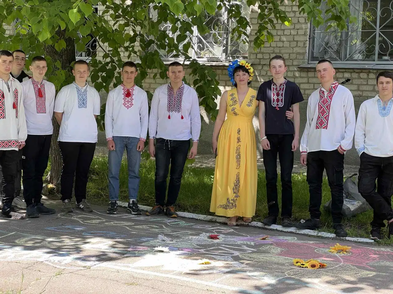 Конкурс на кращий патріотичний малюнок на асфальті ??
