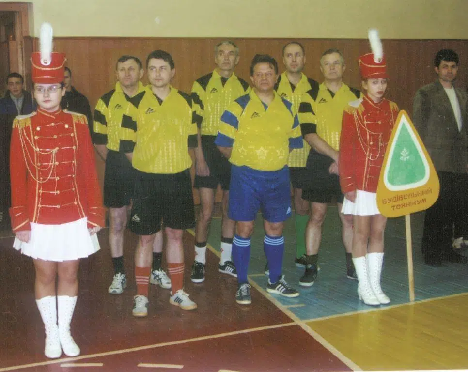Ми працю любимо, що в творчисть перейшла