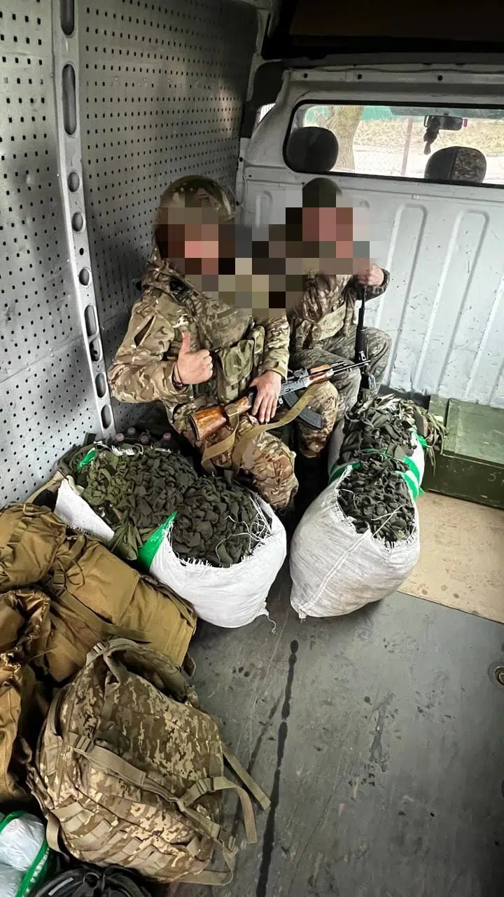 Плетіння захисних сіток для ЗСУ