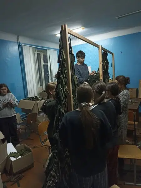 Плетіння захисних сіток для ЗСУ