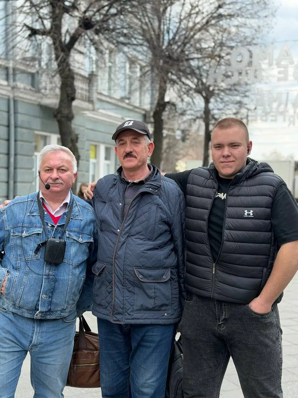 Екскурсія по місту з Геннадієм Махоріним