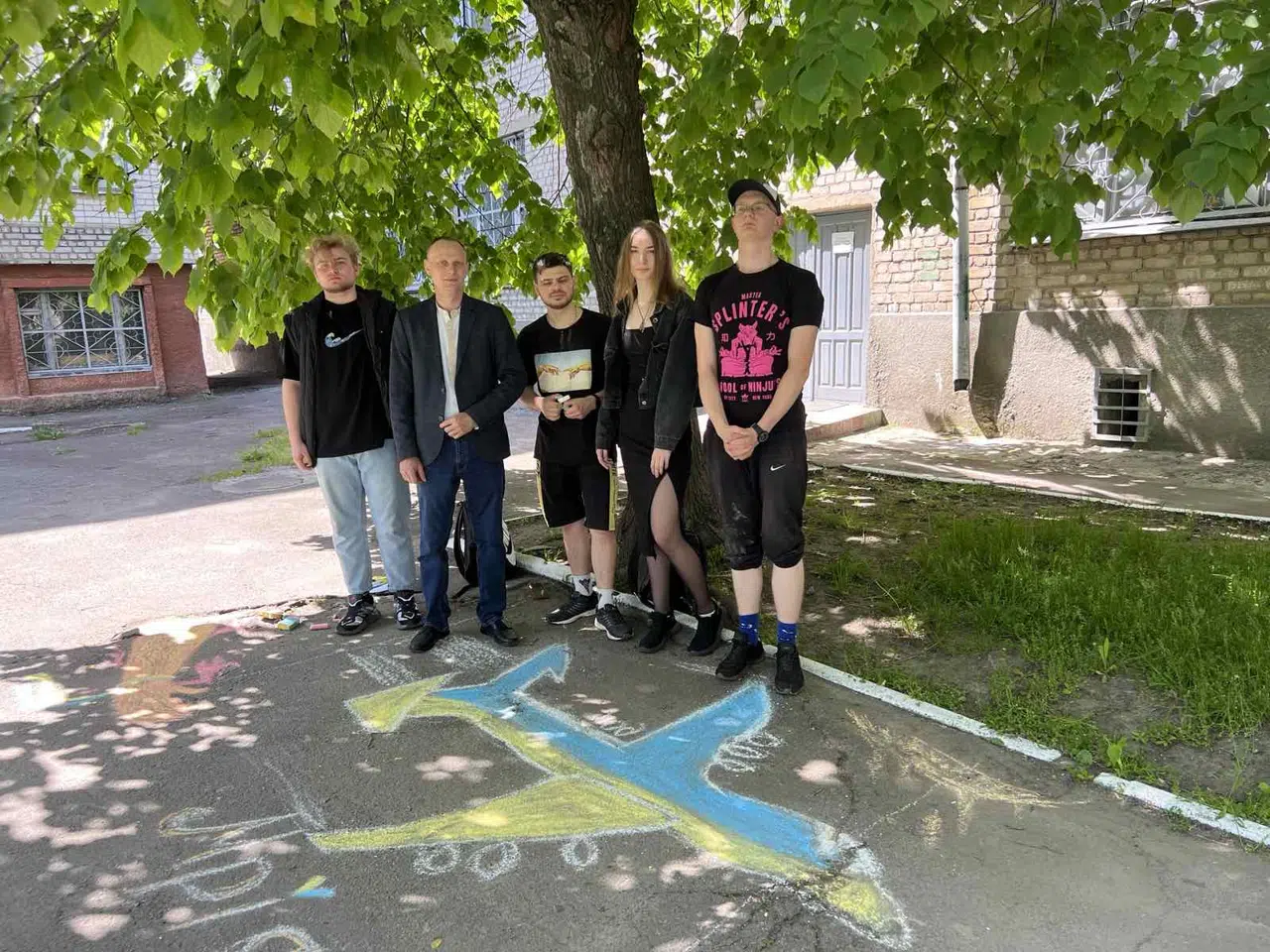 Конкурс на кращий патріотичний малюнок на асфальті ??