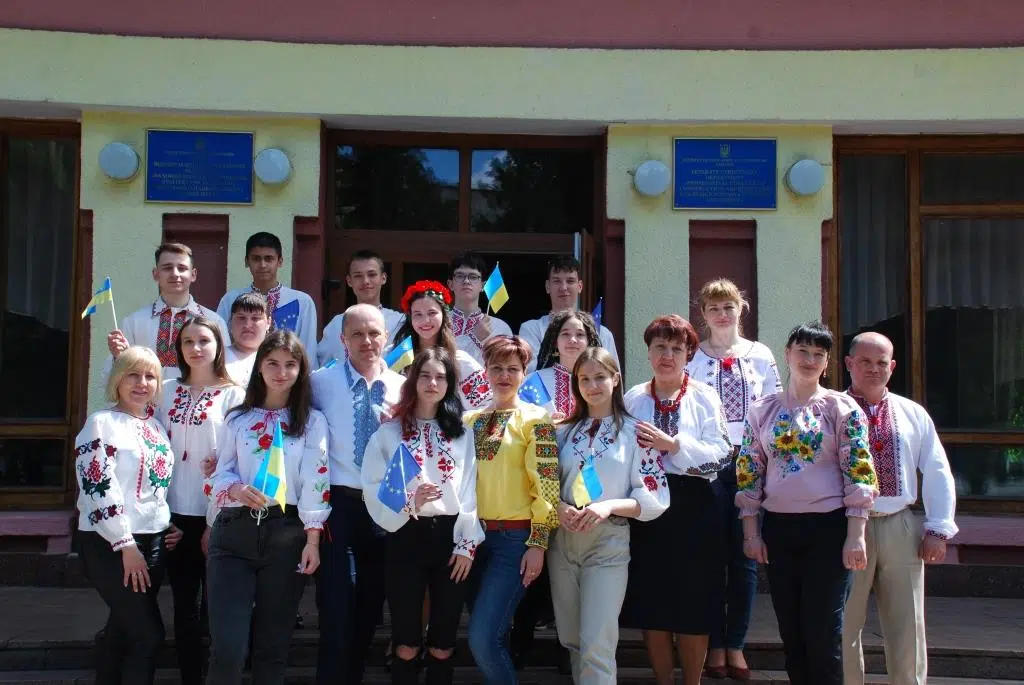 До Всесвітнього дня вишиванки